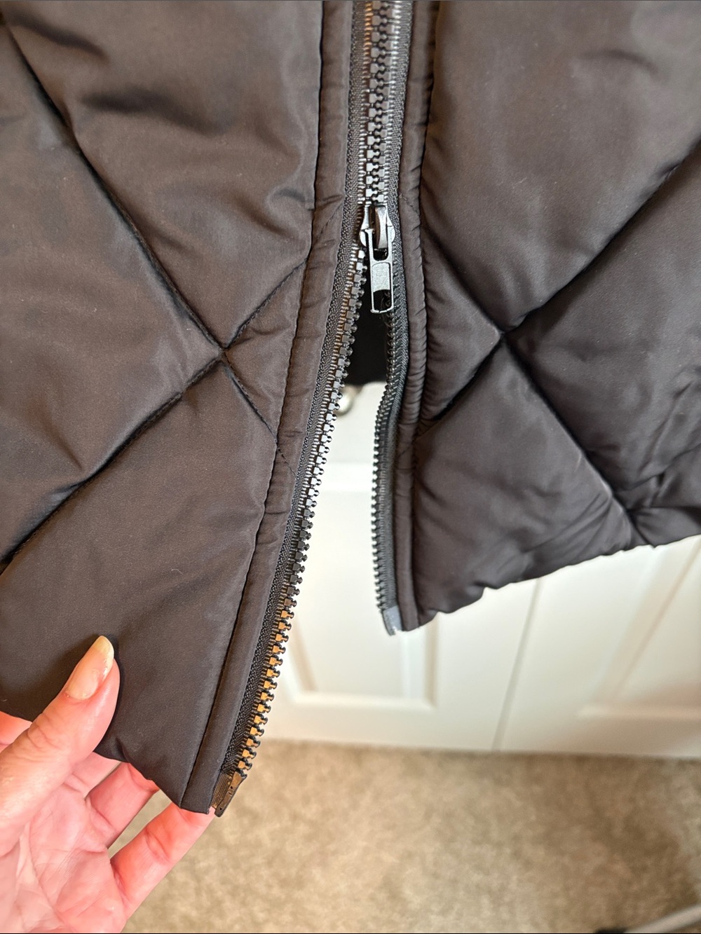 Quilted Hooded Puffer Vest in Black - Picture 2 of 7
